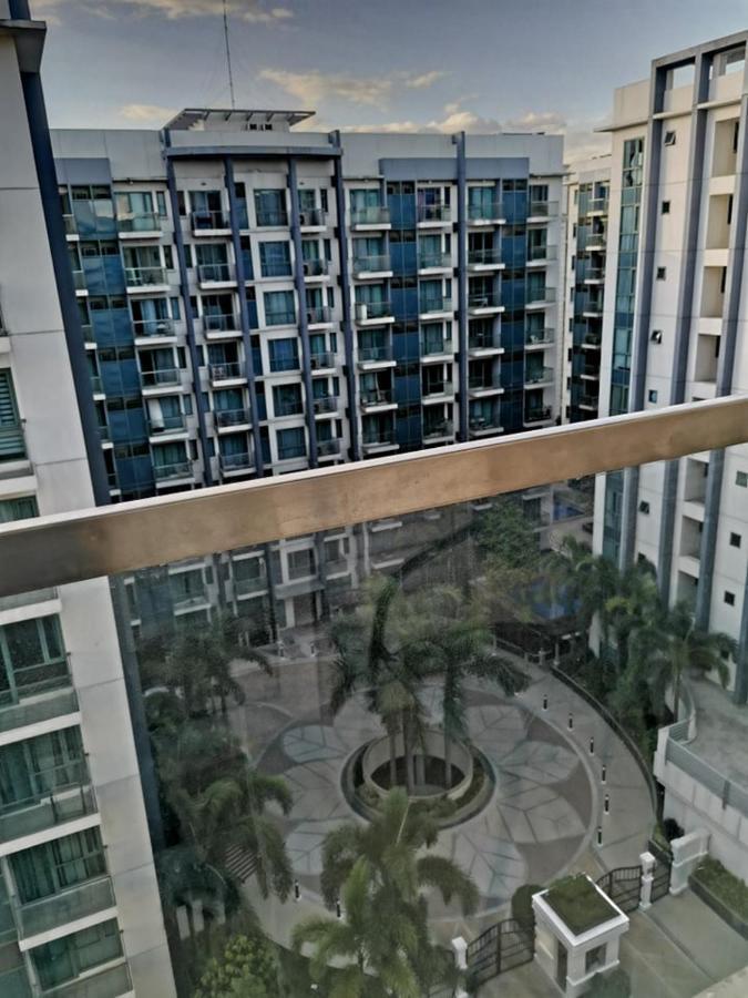 Palm Tree Villas Pasay Ngoại thất bức ảnh