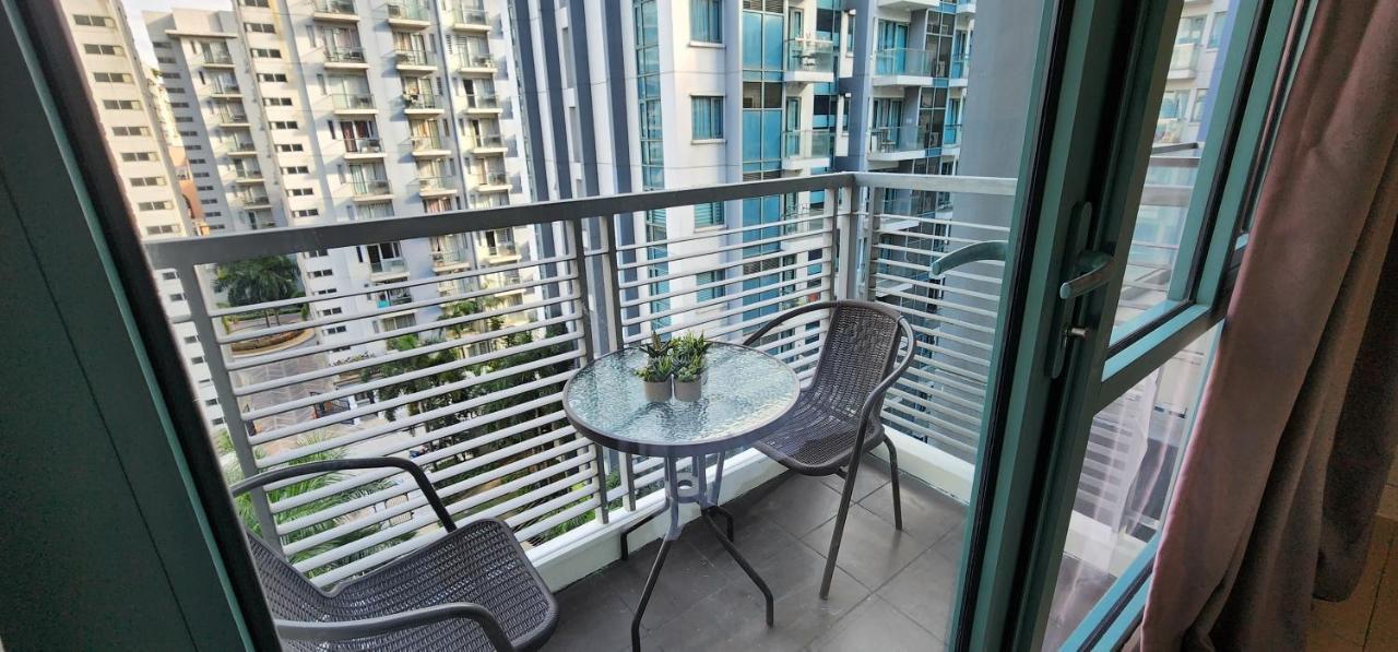 Palm Tree Villas Pasay Ngoại thất bức ảnh